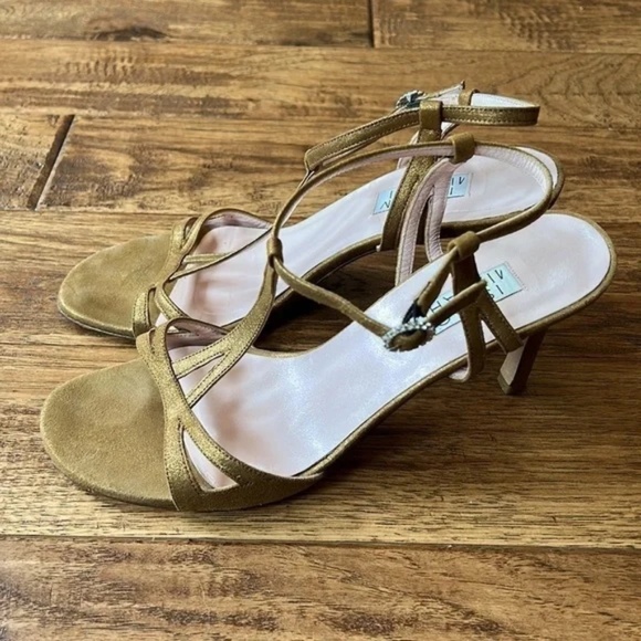 Isaac Mizrahi Gold Metallic Strappy Open Toe Heels Rhinestone Buckle Accent Sz 8 - Picture 12 of 14